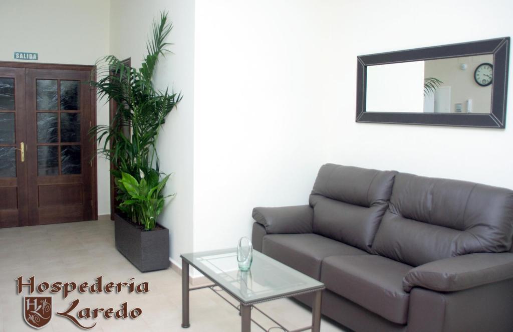 Hospederia Laredo Hotell La Carlota Eksteriør bilde